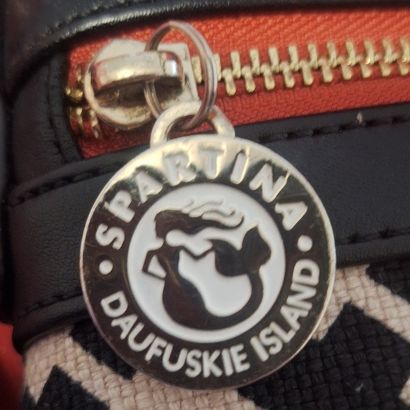 SPARTINA 429/DAFUSKI ISLAND CROSSBODY HANDBAG. BLACK/WHITE/RED - Picture 12 of 13